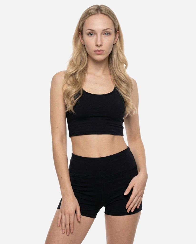 Ella — White female AI fashion model preset