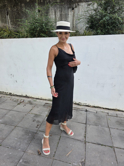 Chic Black Slip Dress & Panama Hat Styling Ideas: Resort Photoshoot Pack
