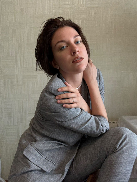 Modern Grey Plaid Suit Editorial Photoshoot Pack: Confident Tailoring & Soft Light