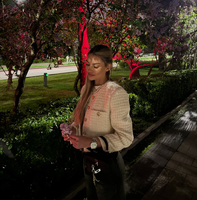 Evening Bloom Editorial Photoshoot Pack: Chic Tweed Jacket & Night Garden Styling