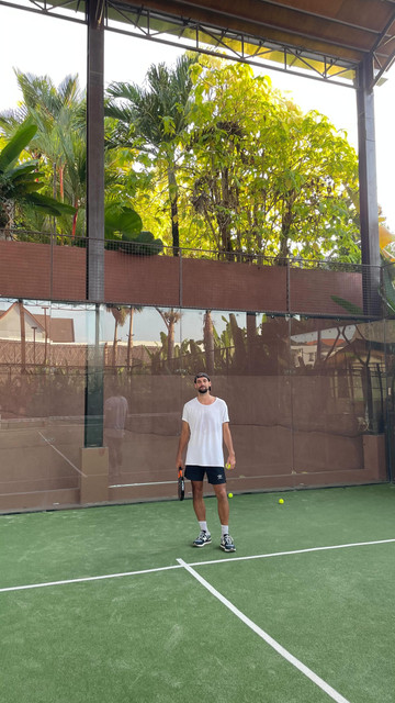 Men's Athletic Outfit Photo Set: Sunny Padel Court Resort Style