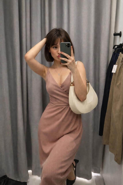 Chic Dusty Rose Midi Dress Outfit and Styling Ideas: Modern Fitting Room Edit