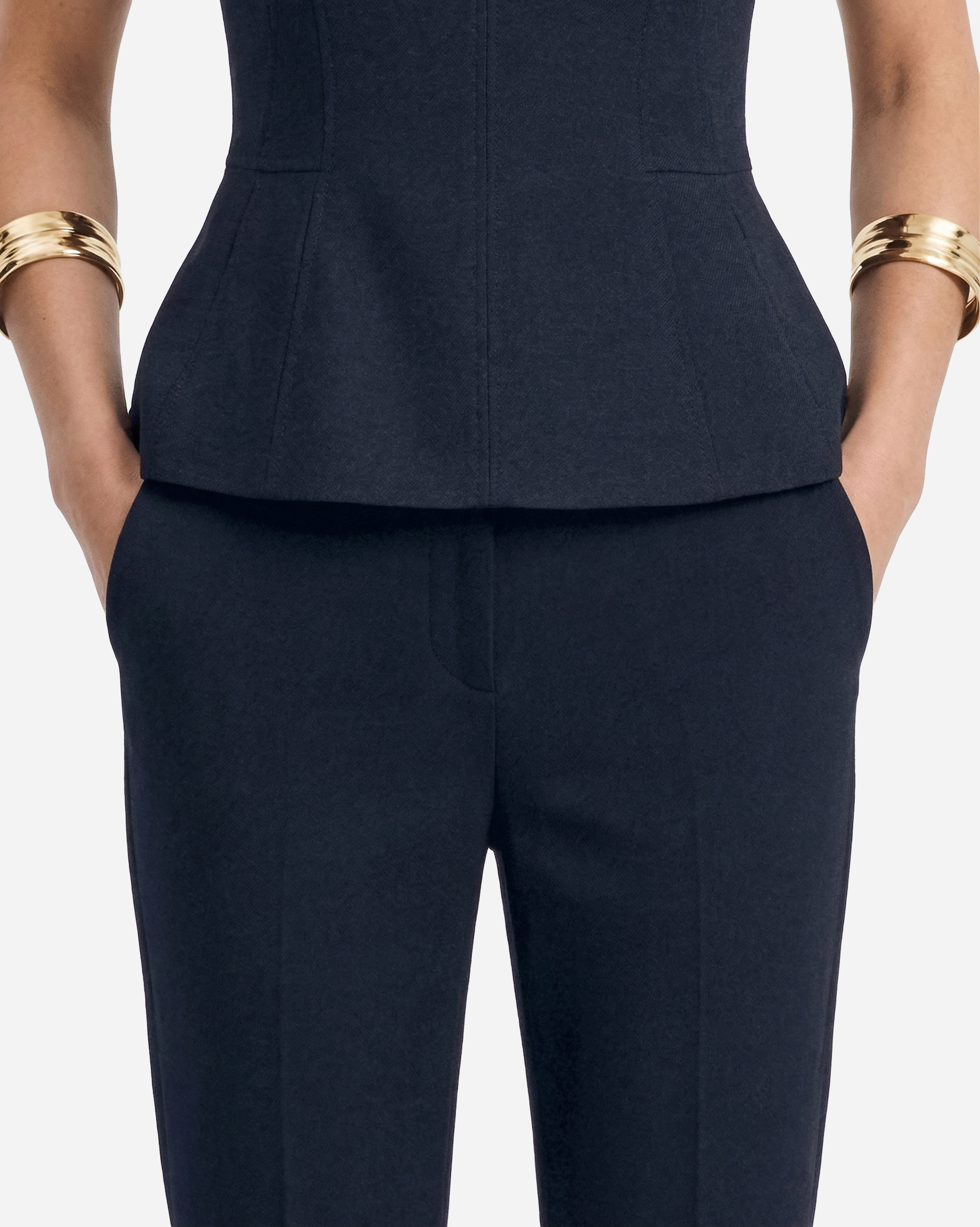 Headless Waistband Detail pose preview